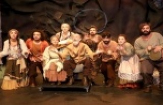 Alanya Belediye tiyatrosuna 5 ödül birden