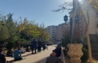 Alanya'da kısıtlamada uygulanan cuma namazı...