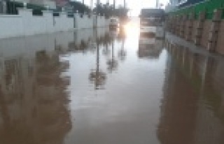 Alanya'da yağmur alt yapı sıkıntısını...