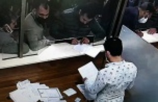 Alanya'daki tapu personelinin dikkati çeteyi...