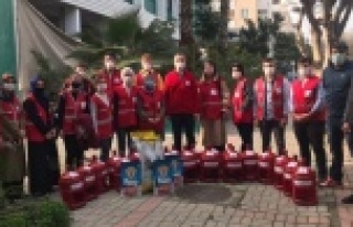 Alanya Kızılay sokak hayvanlarını unutmadı