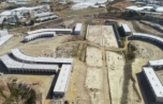 Alanya Toptancı Hali'nin yüzde 70'i tamamlandı