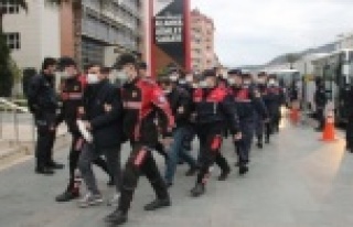 Alanya’da uyuşturucu operasyonunda adliyeye çıkartılan...