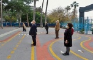 Antalya’da duygulandıran İstiklal Marşı töreni