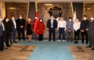 Asistan hekimlerden Rektör Kalan'a ziyaret