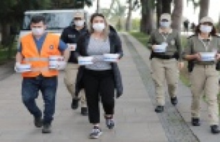 Büyükşehir ve emniyet sokak hayvanlarıni besledi