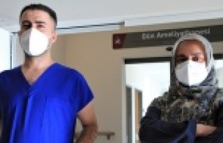 Covid-19'u iki kez atlatıp görevlerine dönen...