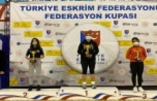 Eskrimcilerimiz Ankara'dan 3 kupayla döndü