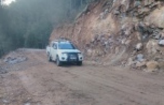 Heyelan nedeniyle kapanan Taşatan yolu açıldı