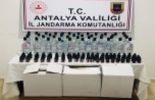 Jandarmadan kaçak içki baskını