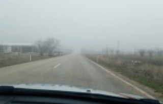 Korkuteli-Bucak karayolunda yoğun sis etkili oldu
