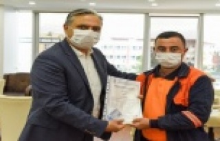 Mesleki yeterlilik sertifikalarını Başkan Uysal...