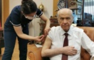 MHP Genel Başkanı Bahçeli, koronavirüs aşısı...