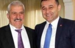 Yiğit'ten pazar esnafına müjde, Yücel'e...