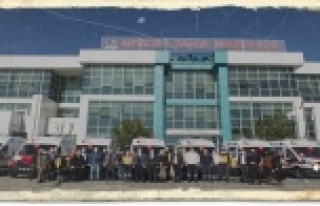 10 yeni ambulans acil sağlık istasyonlarına teslim...