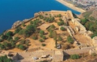 Alanya Kalesi'ne bakanlıktan övgü