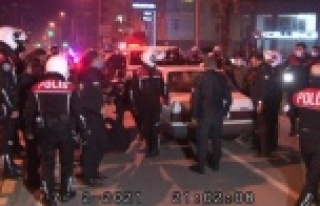 Alkollü sürücü ve arkadaşı polisi alarma geçirdi,...