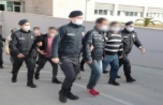 Antalya'da aranan 32 şüpheli yakalandı