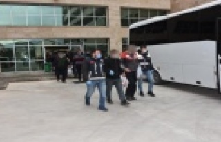 Antalya'da eş zamanlı operasyonda aranan 37...