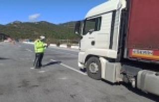 Antalya karayollarında trafik havadan denetlendi
