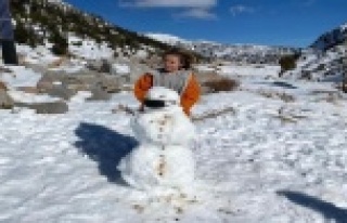 Antalya’da 1825 rakımlı Alacabel’de yolcuların...