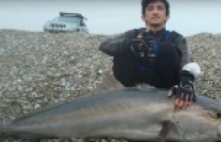 Antalya’da lise öğrencisinin oltasına boyu kadar...