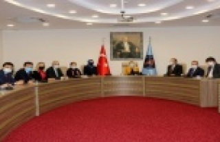 AÜ Rektörü Özkan, AK Partili heyeti ağırladı