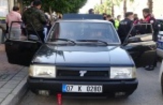 'Dur' ihtarına uymayıp polise ateş eden...