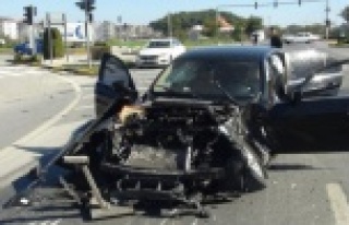 Komşuda feci kaza: 3 yaralı var