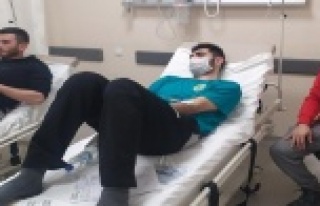 Maç dönüşü fenalaşan 6 sporcu hastanede tedavi...