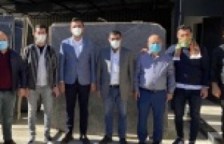 Toklu esnaf ziyaretinde ekonomiyi değerlendirdi