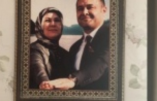 Yücel'den eşine anlamlı sevgililer günü...