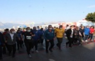 16. Runatolia maratonu, 39 ülkeden 3 bin 500 sporcunun...