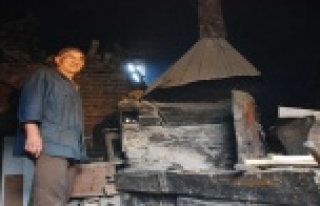 79 yaşındaki demir ustası 13 yaşında başladığı...