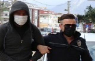 Alanya'da otelden çuval çuval eşya çalan...