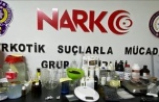 Alanya'da uyuşturucu imalathanesine çevrilen...