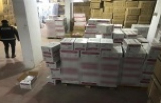 Antalya'da 977 bin adet gümrük kaçağı cerrahi...