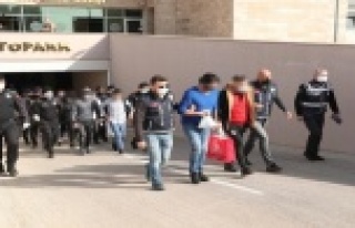 Antalya'da aranan 46 kişi yakalandı