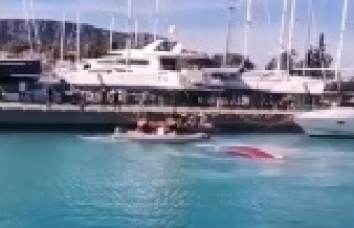 Antalya’da dalga yüzünden batan balıkçı teknesindeki...