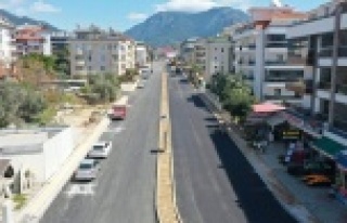 Başkan Yücel'den Oba trafiğine neşter