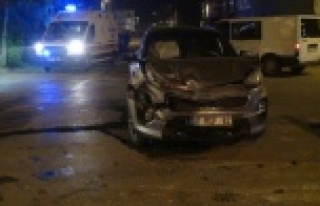 Cip ile minibüs çarpıştı: 1 yaralı var