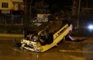 İki otomobile çarpan araç takla attı: 1 yaralı...