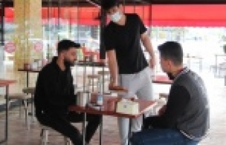 Kafe ve restoranlar yüzde 50 kapasiteyle hizmete...