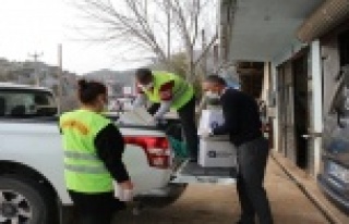 Karantinaya alınan mahalleye gıda yardımı