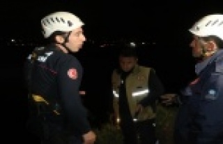 Kayıp üniversite öğrencisine ait kulaklık, ayakkabı...