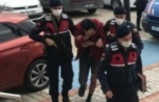 Kendisini yakalayan ev sahibini vuran hırsız yakalandı