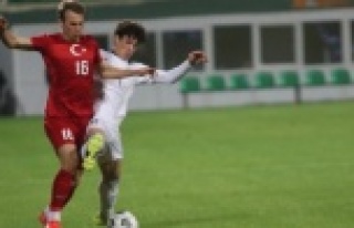 Ümit Millilerimiz Alanya'da üzdü