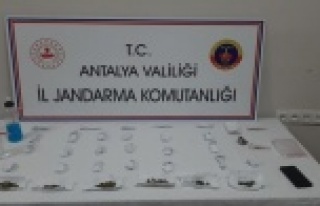 Uyuşturucular yatağın altından çıktı