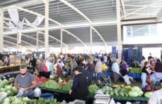 17 günlük kapanma öncesi pazarlar doldu taştı