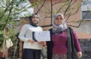 Alanya Ak Kadınlar teşkilatlarını güçlendiriyor